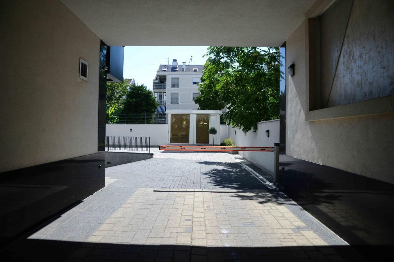 Tesla 70 Apartment With Secure Parking In The Garage Novi Sad Luaran gambar