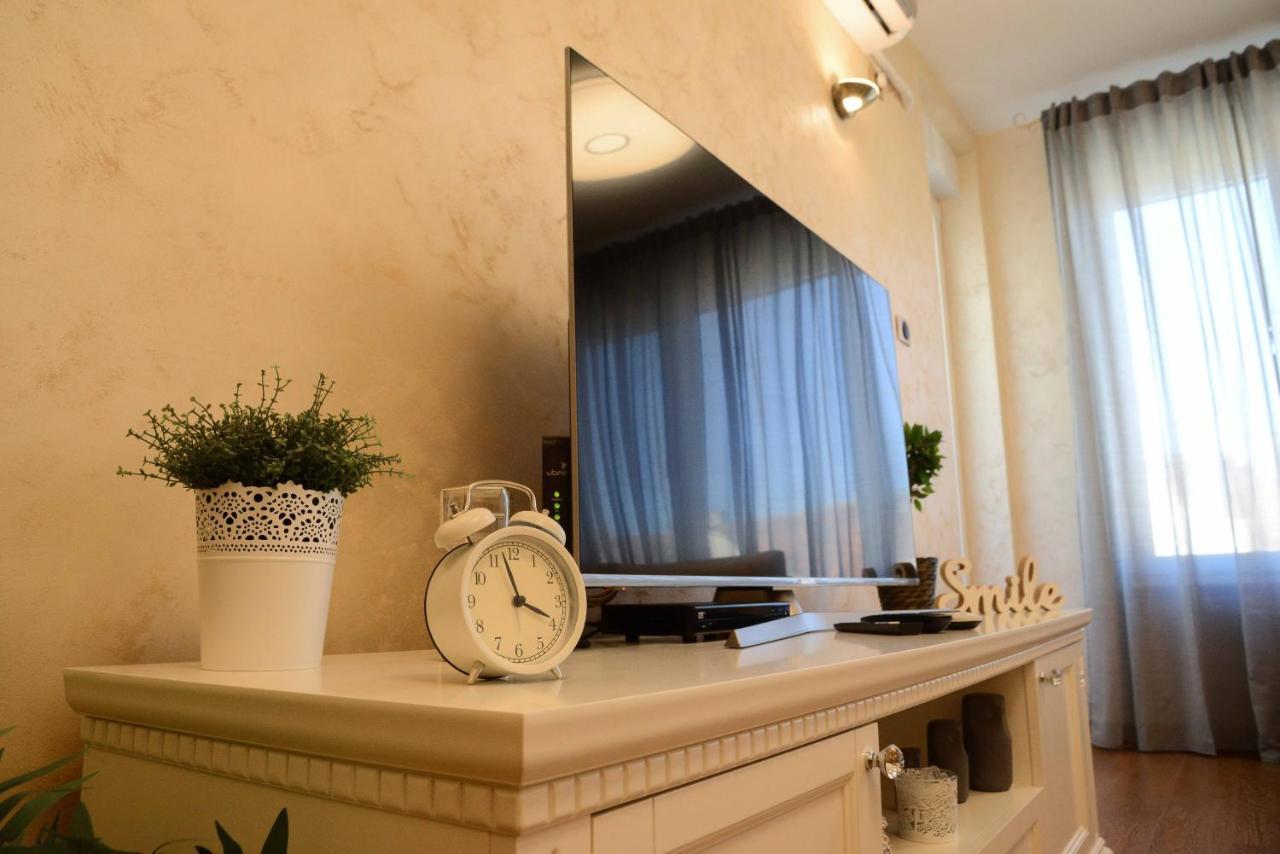 Tesla 70 Apartment With Secure Parking In The Garage Novi Sad Luaran gambar