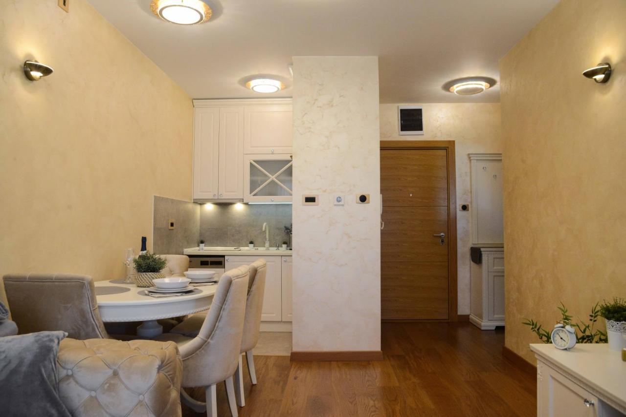 Tesla 70 Apartment With Secure Parking In The Garage Novi Sad Luaran gambar