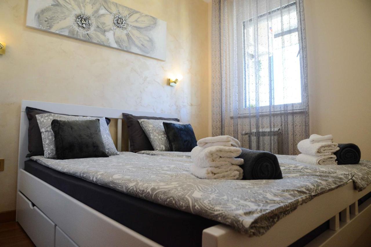 Tesla 70 Apartment With Secure Parking In The Garage Novi Sad Luaran gambar